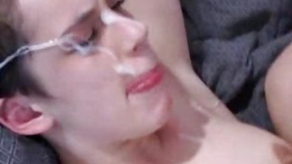 زن مسن اغوا فیلم سکس کردن زن وشوهر او.